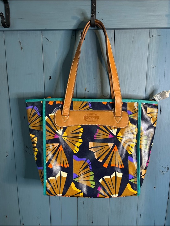 Fossil Handbags - Fossil Navy Floral Fan-Print Tote with Tan Handles and Teal Trim